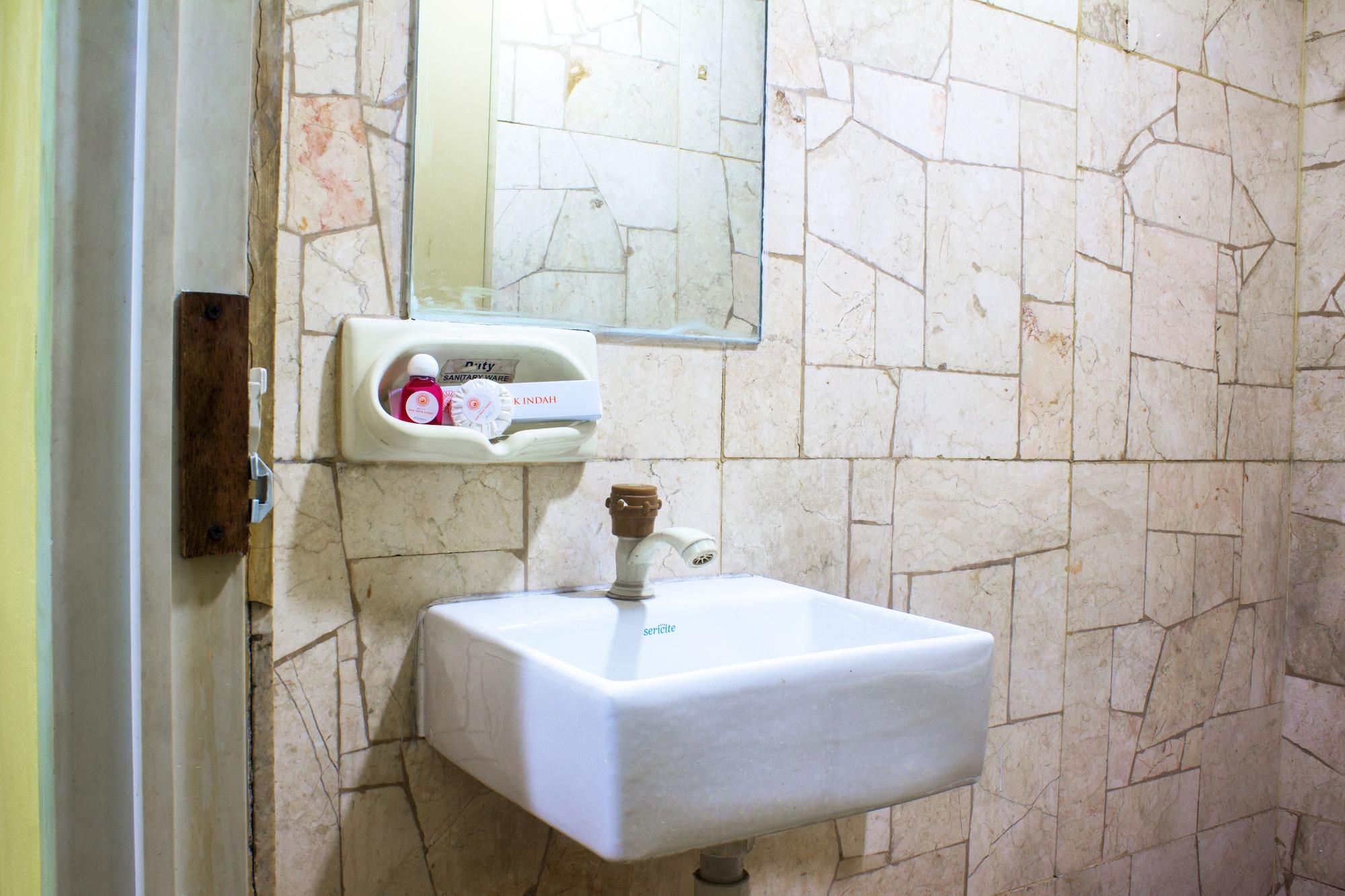 New Priok Indah Syariah Hotel Jakarta Ngoại thất bức ảnh